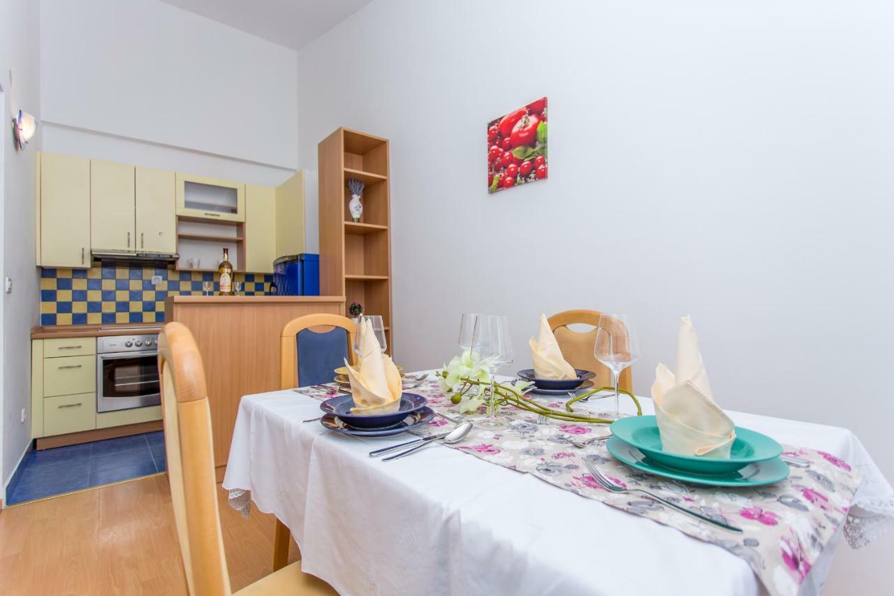 Snjezana Apartment Makarska